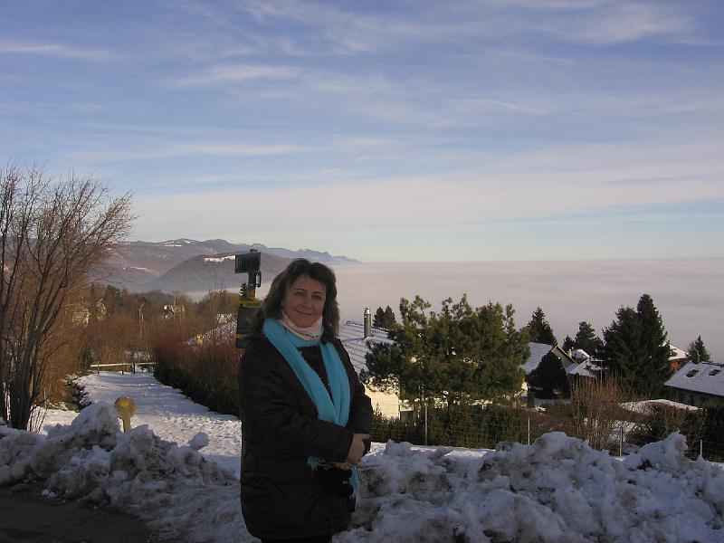 Monica-at-Jura.jpg - Monica über die Jura Berge - Biel